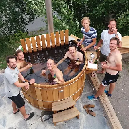 La Tuviere Bike Hotel