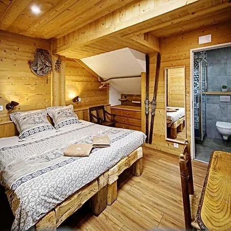 Hotel La Tuvière 3*